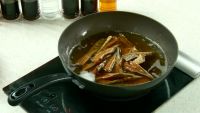 香酥鱼尾的做法步骤3