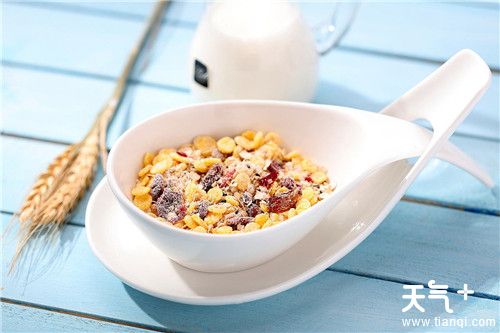 减肥时期早餐应该吃什么？减肥期间早餐吃什么最好