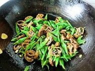 简单家常菜----扁豆炒油素鸡的做法步骤10
