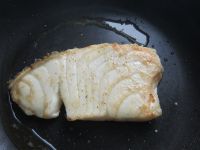 白酒汁配烤鳕鱼的做法步骤7