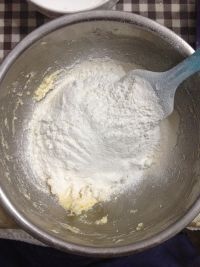 椰蓉方块的做法步骤11