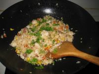 牛肉蔬菜粒炒饭的做法步骤6