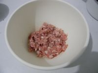猪肉粉条白菜馅的做法步骤2