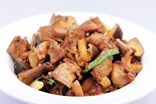 香菇炖鸡的做法 家常香菇炖鸡怎么做好吃