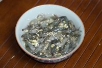 江南时鲜醉虾的做法步骤5