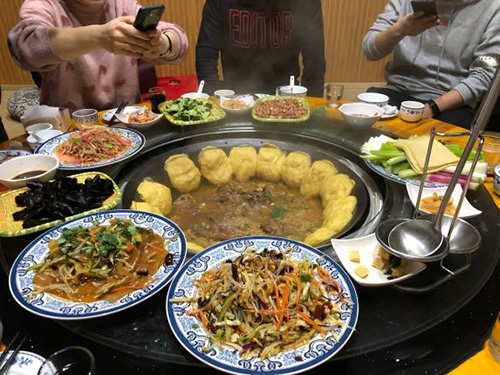 济南哪有铁锅炖饭店 济南铁锅炖哪家好吃