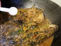 咸菜冬笋烧黄鱼的做法步骤9