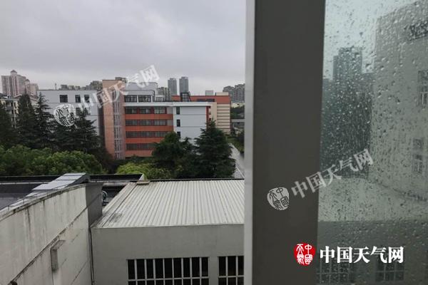 上海宝山大暴雨破9月纪录 今天北部仍有大到暴雨