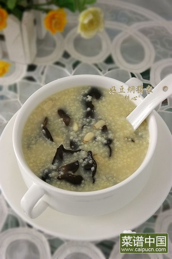 松仁木耳小米粥