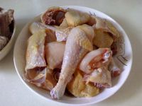 黑豆炖鸡汤的做法步骤3
