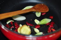 酸菜鱼炖豆腐的做法步骤7