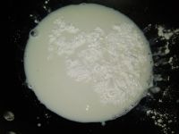 牛奶馅春卷的做法步骤3