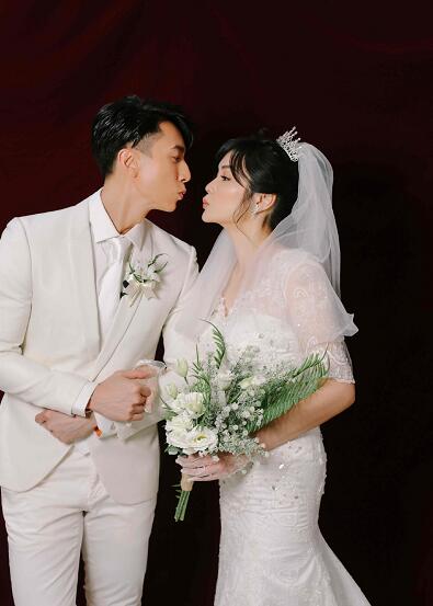 吴尊林丽吟婚纱照曝光 各种类型婚纱照美出天际