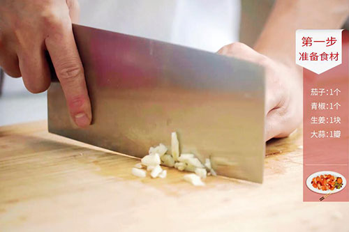 茄子炒肉的做法 茄子炒肉的简单做法