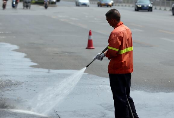 今年5月海南多带高温热浪 白沙一个月有25天高温刷记录