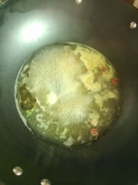 牛奶煮方便面的做法步骤4