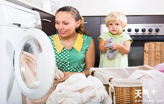 用洗衣机洗衣服如何防止衣服打结？这些方法你得看看