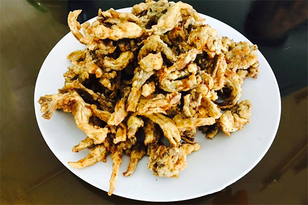 如何做椒盐蘑菇 椒盐蘑菇的做法