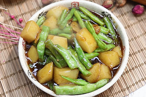 土豆炖豆角的做法 土豆炖豆角怎么炖