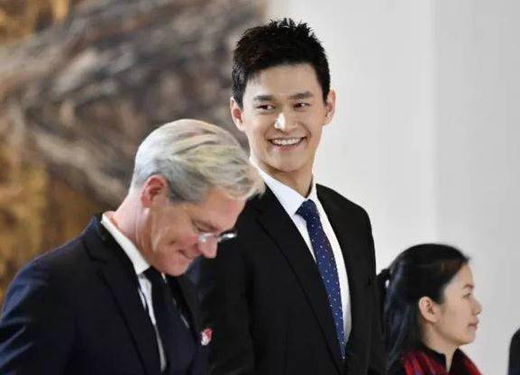 孙杨感谢尿检官说实话 尿检官不懂英语不懂兴奋剂检测