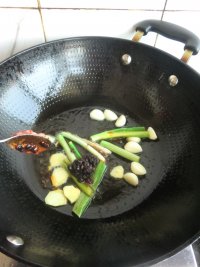 腐乳酱烧鲅鱼的做法步骤4