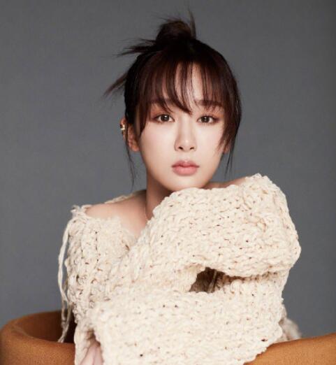 杨紫李现合体大片是怎么回事 杨紫李现封面齁甜到不行