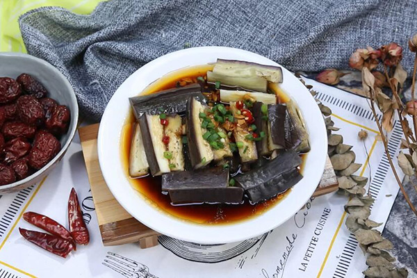 蒜蓉蒸茄子的家常做法 如何蒸茄子好吃
