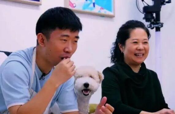 杨迪点名跑路站姐是怎么回事  杨迪点名跑路站姐是什么情况