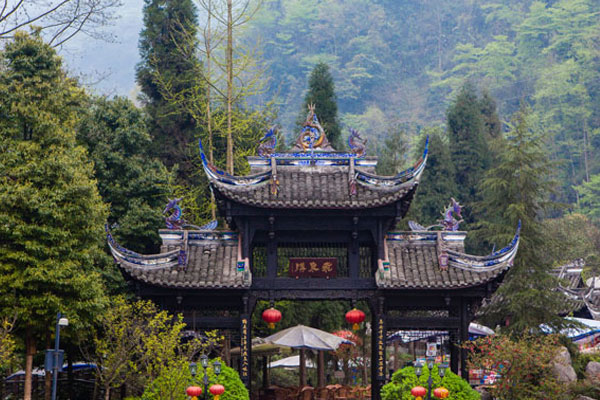 成都怎么坐车到青城山 青城山好玩吗