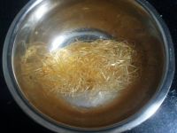 鱼翅猪骨汤的做法步骤1