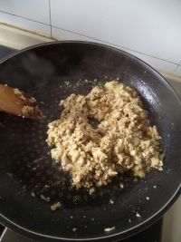 荠菜豆腐春卷的做法步骤7