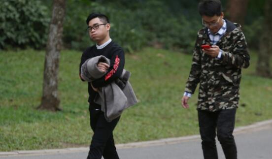 深圳降雨终于暂告一段落 拨开云雾见晴天气温升至19℃