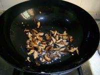 香菇虾仁豆腐羹的做法步骤7