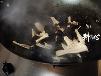 木耳腐竹炒虾仁的做法步骤9