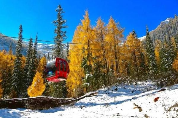 中国机长雪山取景地是哪里