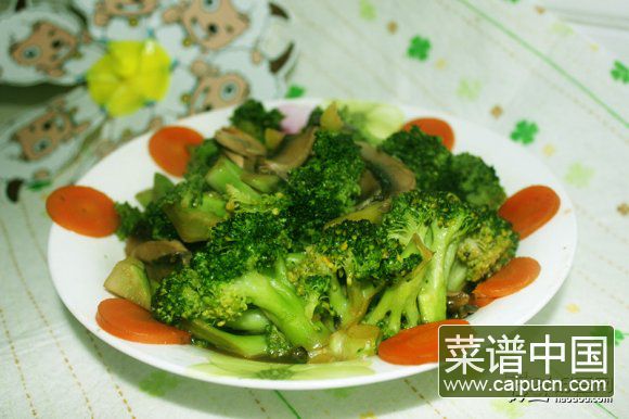 平菇炒西兰花