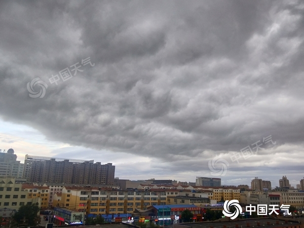 内蒙古多地现霜冻 今日仍需防风防雨