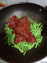 肉柳炒豇豆的做法步骤4
