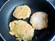 韩餐小吃---泡菜煎饼的做法步骤7