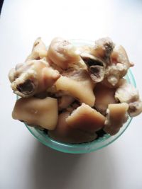 腐乳花生猪脚的做法步骤4