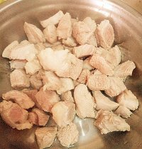 红烧肉炖土豆的做法步骤1
