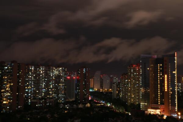 陕西夜间将有大暴雨天气 降雨量或将达100毫米以上