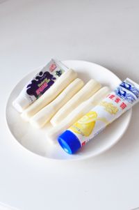 蓝莓山药杯的做法步骤1
