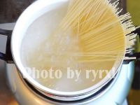 青酱罗勒意大利面的做法步骤3
