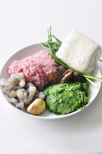 荠菜三鲜大馄饨的做法步骤1