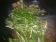 农家小炒肉的做法步骤7