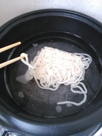 咖喱土豆乌冬面的做法步骤3