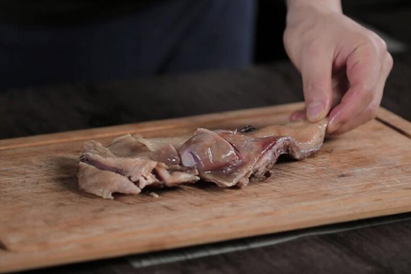 板鸭炖大豆的做法 怎么做板鸭炖大豆