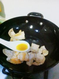 双味肉饼小炒的做法步骤5