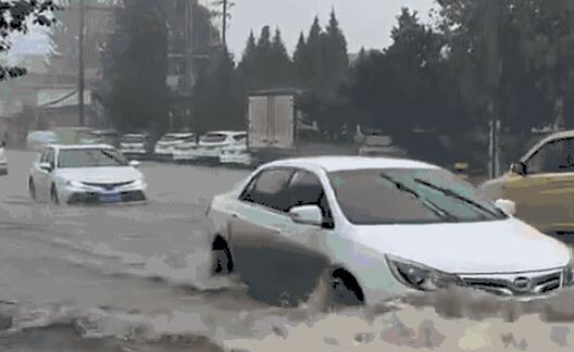 西安发布暴雨黄色预警 立秋节气陕西有强降雨相伴